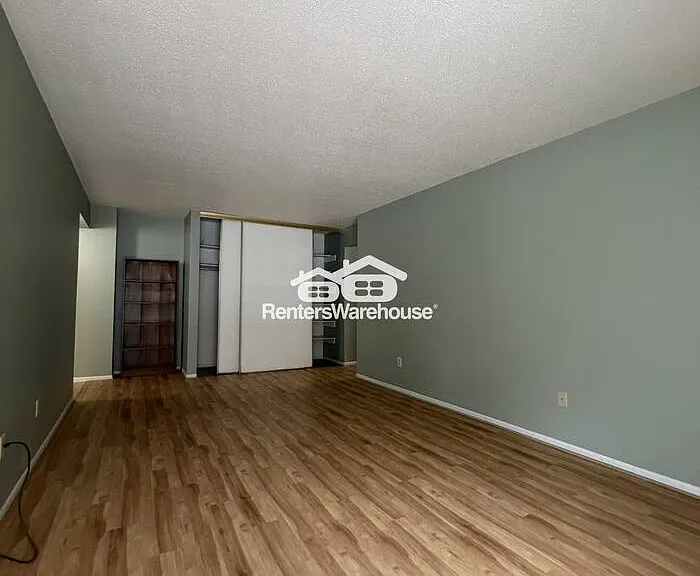 4648 Cedar Lake Rd S #1 — Photo 8