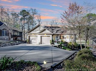 6089 Dunes Dr, Sanford, NC 27332