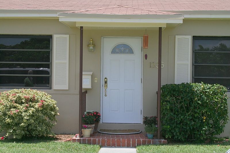 1st image of 1335 NE 140th St