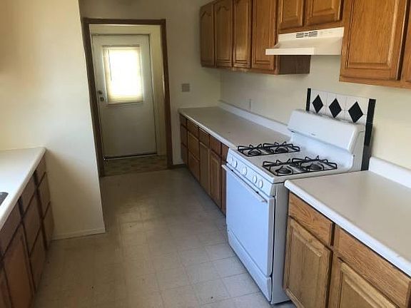 3rd image of 1156 W Avenue H11