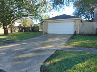 8435 Candlegreen Ln, Houston, TX 77071