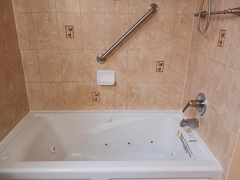 2603 Hamlin St NE — Photo 15