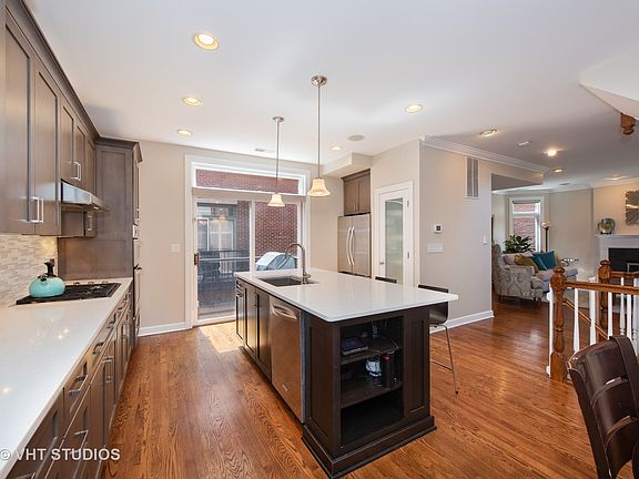 5th image of 1351 W Altgeld St APT 2L