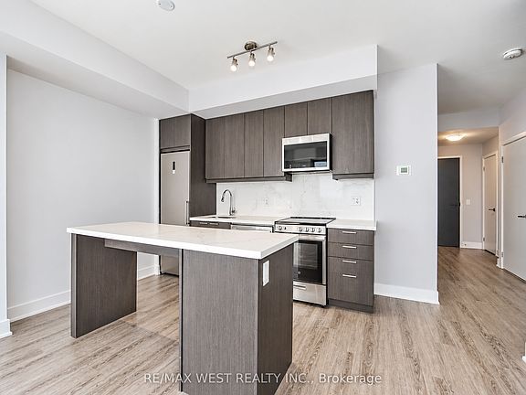 2nd image of 185 Deerfield Rd #1103