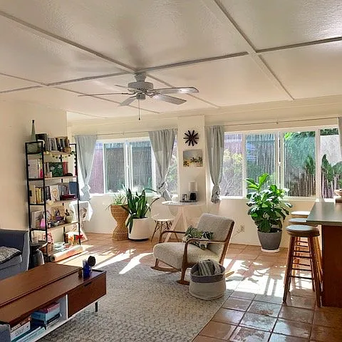 Hinalea St — Photo 1