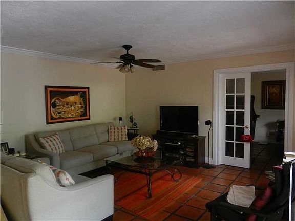 4th image of 13287 NW 5th St