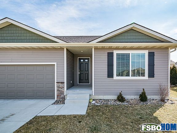 3rd image of 4615 NE Briarwood Dr