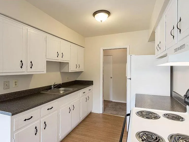 Aberdeen Parke Apartments — Photo 17