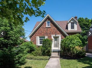 14 Filbert St, Kitchener, ON N2H1Y2