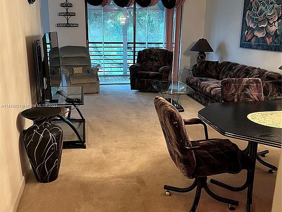 5th image of 900 Colony Point Cir APT 315