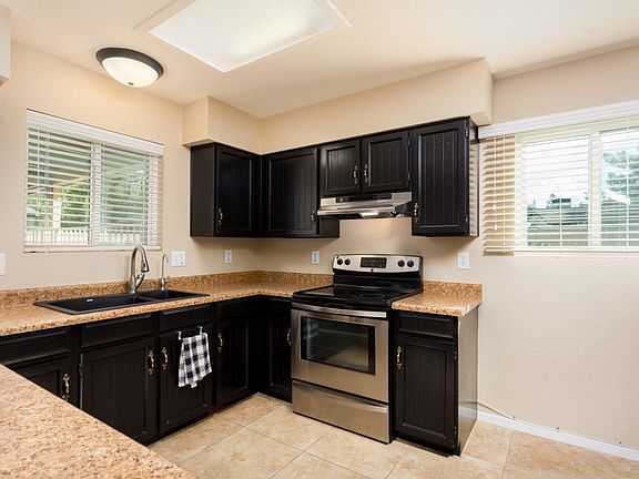 5th image of 1327 E Indigo Cir