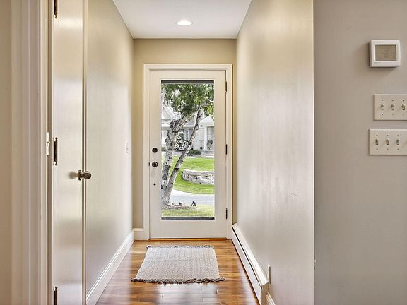 3rd image of 4908 Ridge Pl
