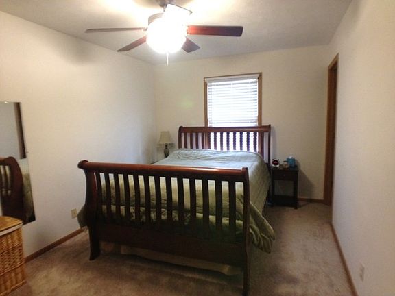 2nd image of 1815 Woodsglen Ct