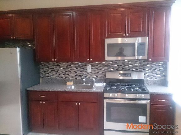 3rd image of 24-25 23rd St #2FL