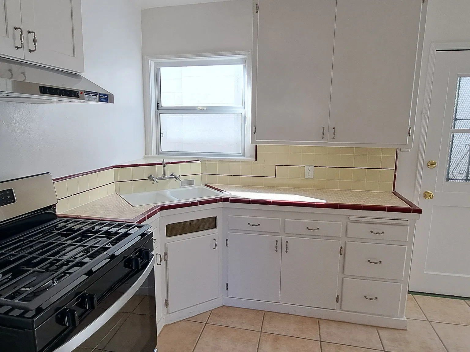 1 bed, 600 sqft, $2,850 — Photo 3