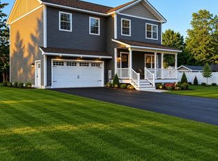 8 Emerald Ave, Westfield, MA 01085