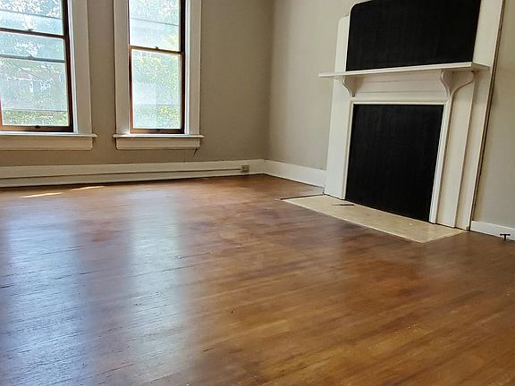 2nd image of 1441 Neil Ave #3