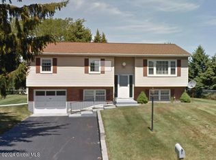8 Graffin Dr, Latham, NY 12110