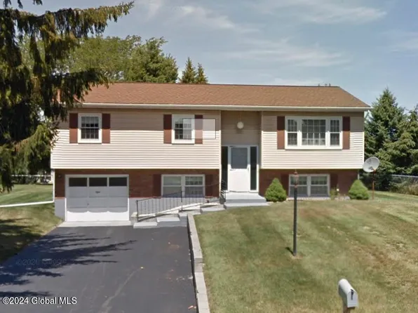 8 Graffin Drive, Latham, NY 12110