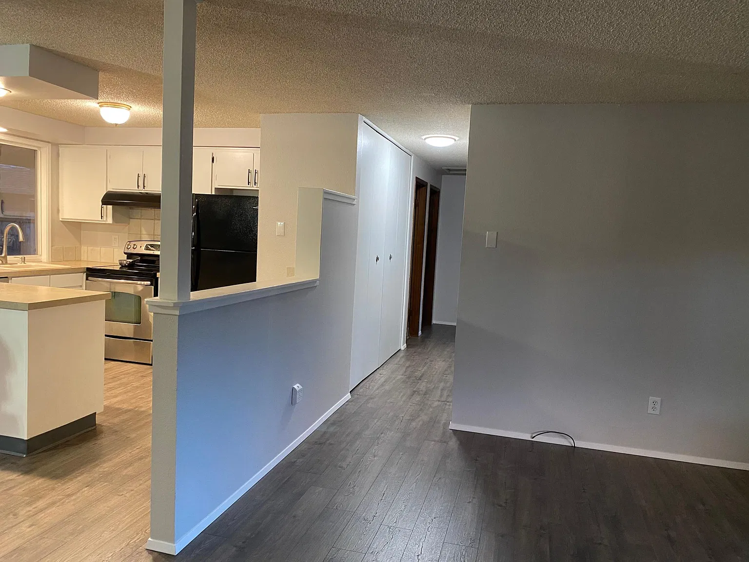 3 bed, 1040 sqft, $2,249 — Photo 3
