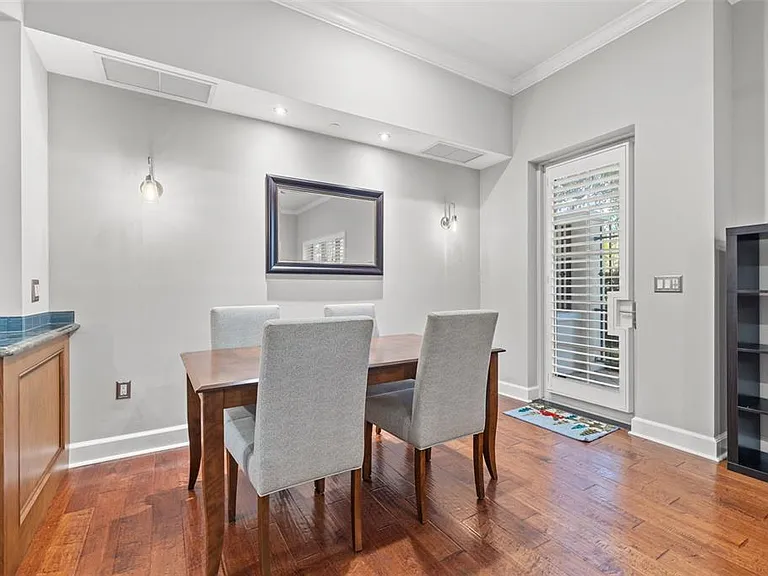 300 Beach Dr NE #305 — Photo 8
