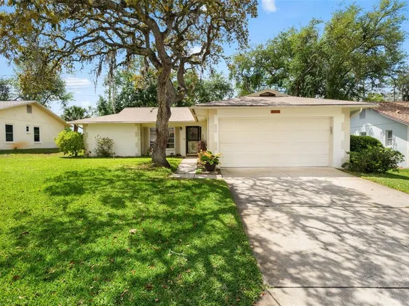 8510 Winding Wood Dr, Port Richey, FL 34668