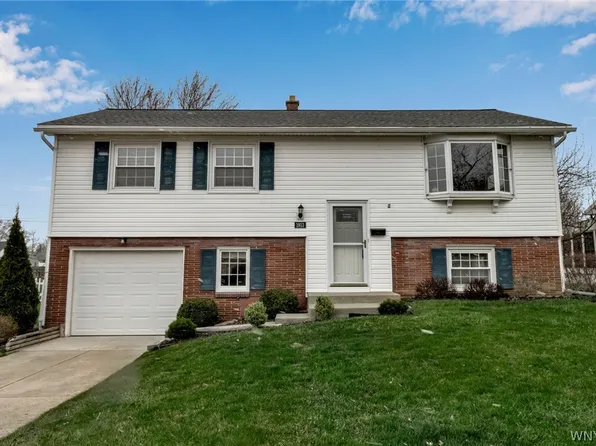1913 Bruce Ln, Grand Island, NY 14072
