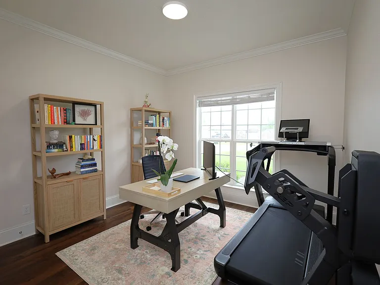 4025 Gramercy Dr — Photo 16