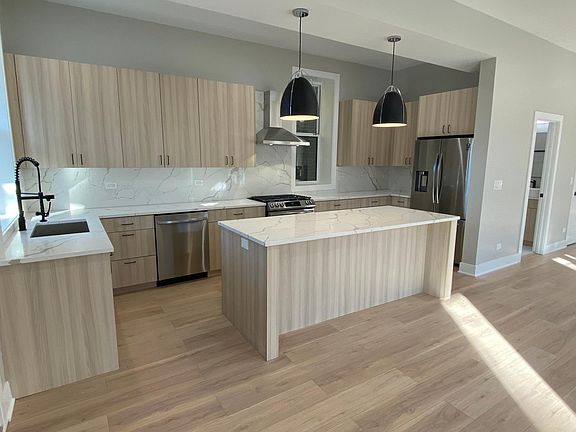 2nd image of 1316 N Maplewood Ave #1