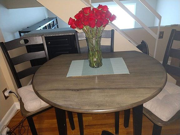 EAT IN KITCHEN AREA