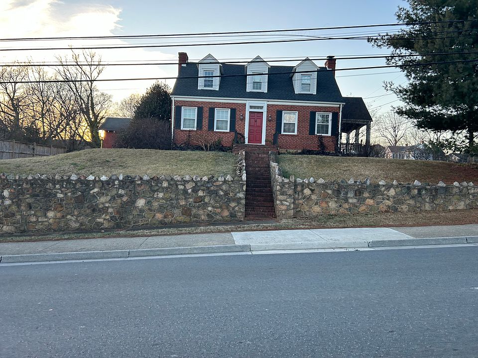1st image of 1018 N Royal Ave