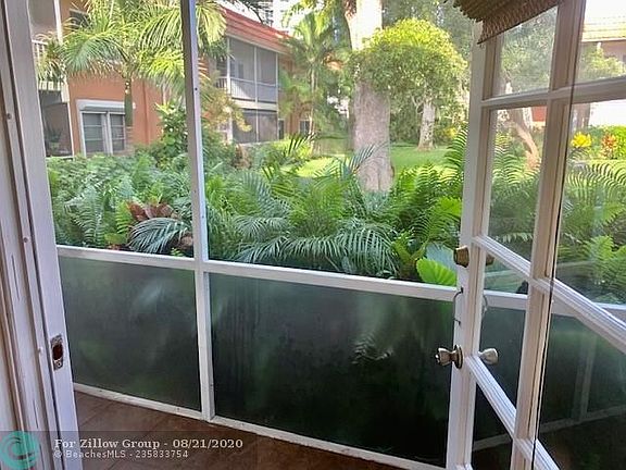 5th image of 140 NE 19th Ct APT 101E