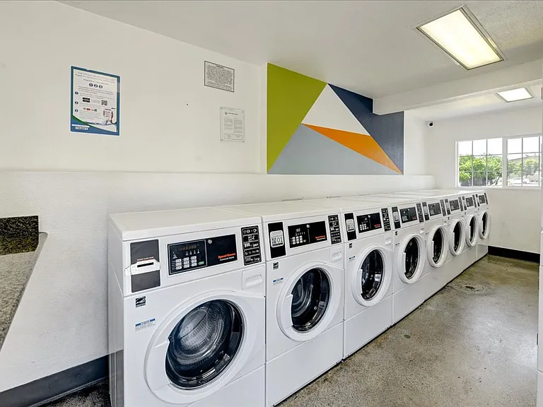 2701 W McFadden Ave — Photo 13