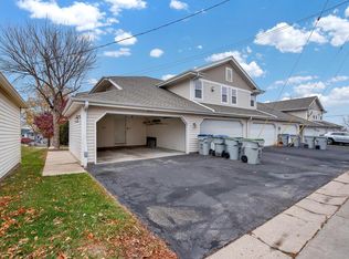 Wyndan Court, Milwaukee, WI 53221