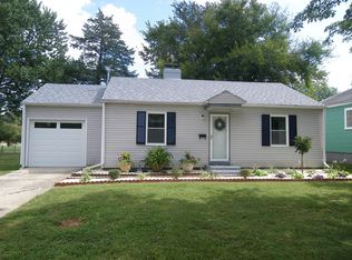1546 S Pickwick Ave, Springfield, MO 65804