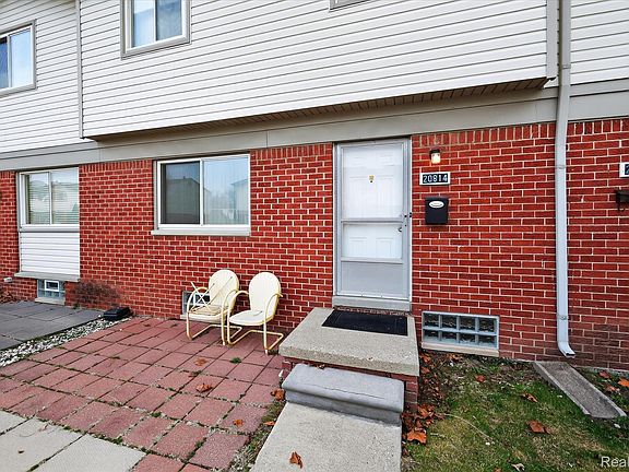 3rd image of 20814 Hunt Dr