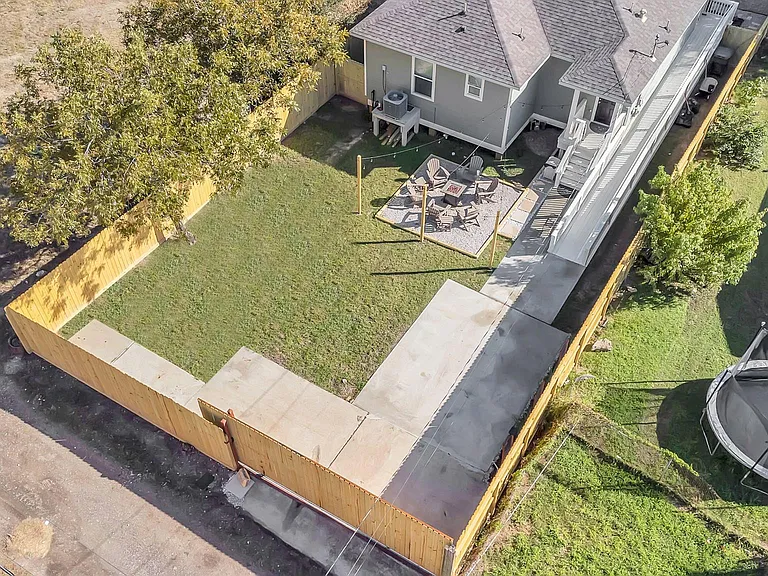 5322 Avenue K — Photo 41