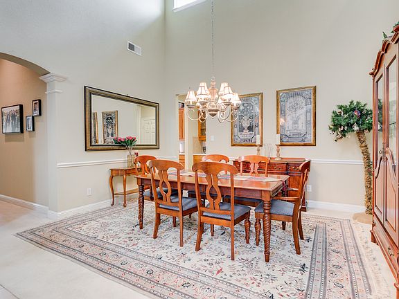 4th image of 2308 Canyon Creek Dr