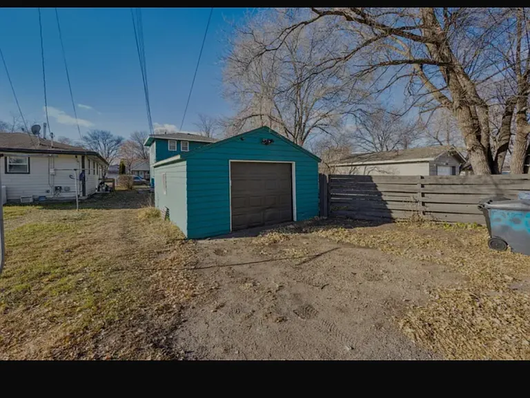 5150 Irving Ave N — Photo 14