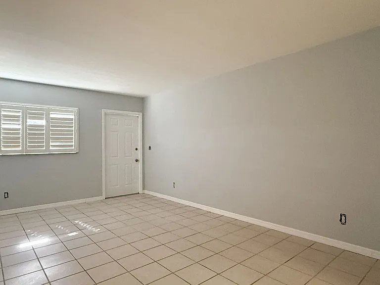 10101 Sandy Hollow Ln #102 — Photo 18