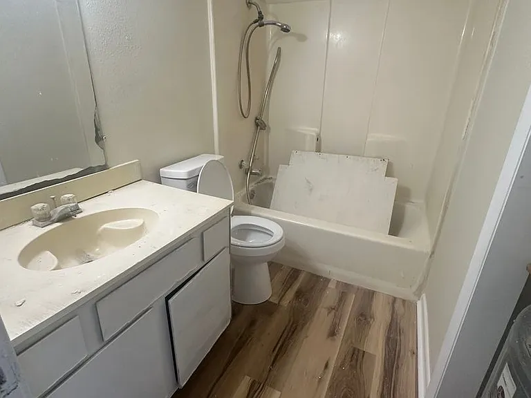 105 Cantal Dr — Photo 6