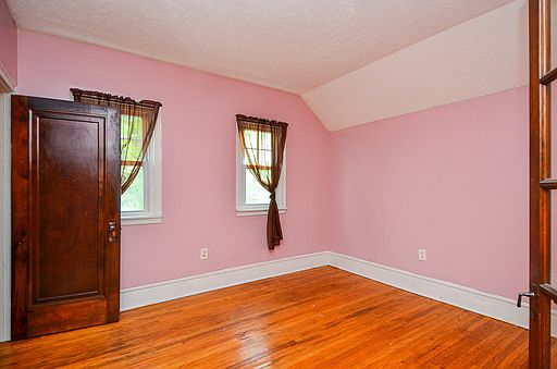 5th image of 1137 Muskegon Ave NW