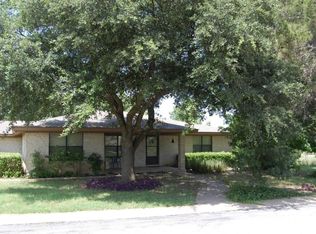 2404 Rowe Ln, Pflugerville, TX 78660