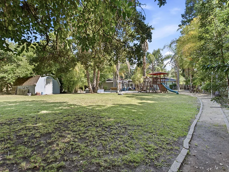 Diablo Rd — Photo 98