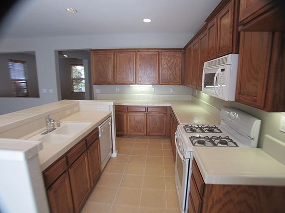 4th image of 1346 Alpine Creek Dr
