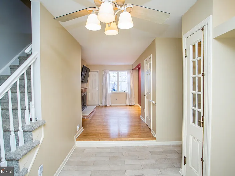 1529 Margaret Ct — Photo 20