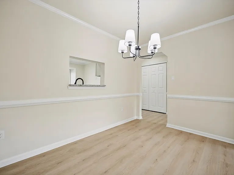 5589 Campus Dr #1 — Photo 8