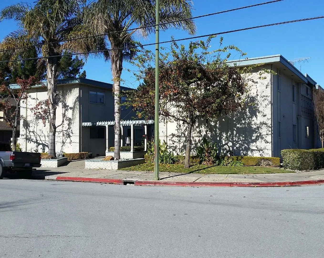 $2295 - Downstairs 1 Bd / 1 Ba Willow Glen Apartment — Photo 2