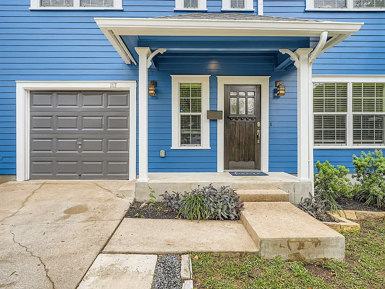 1117 Algarita Ave — Photo 2