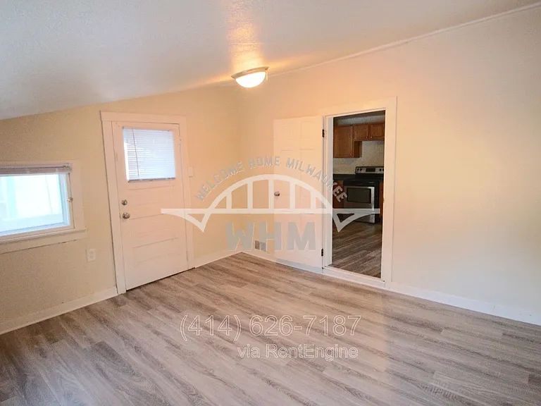 1144 N 50th St — Photo 8